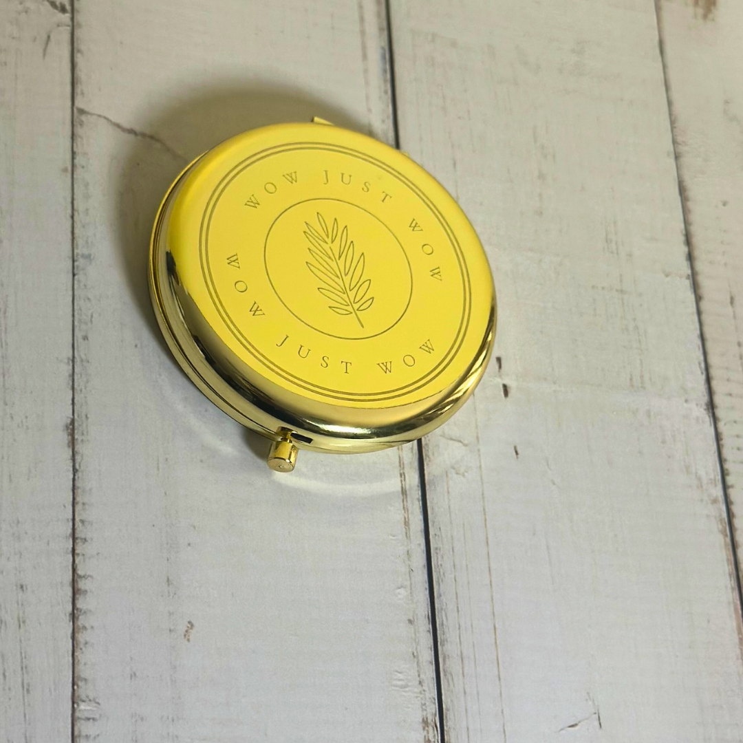 Gold Pocket Mirror: Chic and Convenient Elegance On the Go