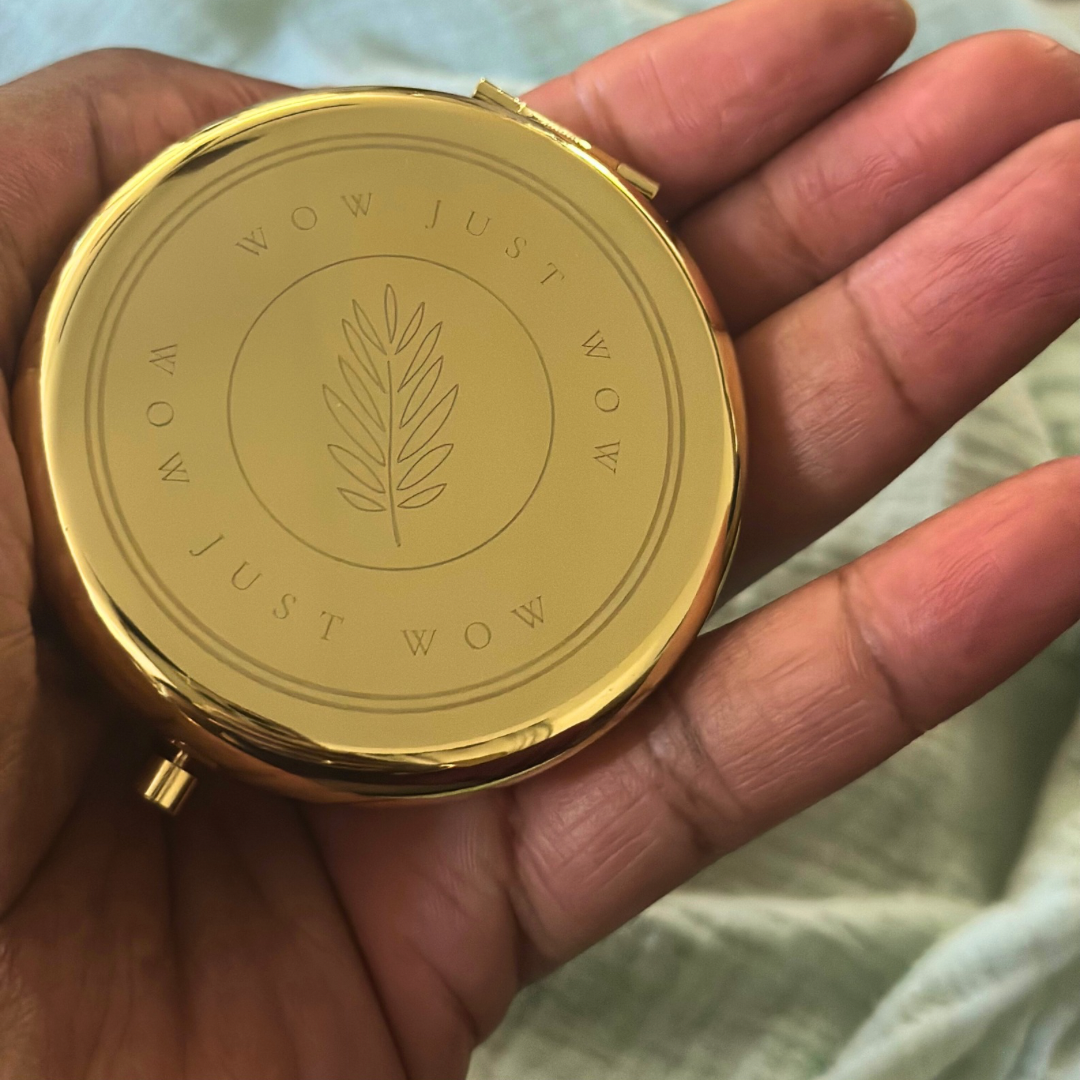Gold Pocket Mirror: Chic and Convenient Elegance On the Go